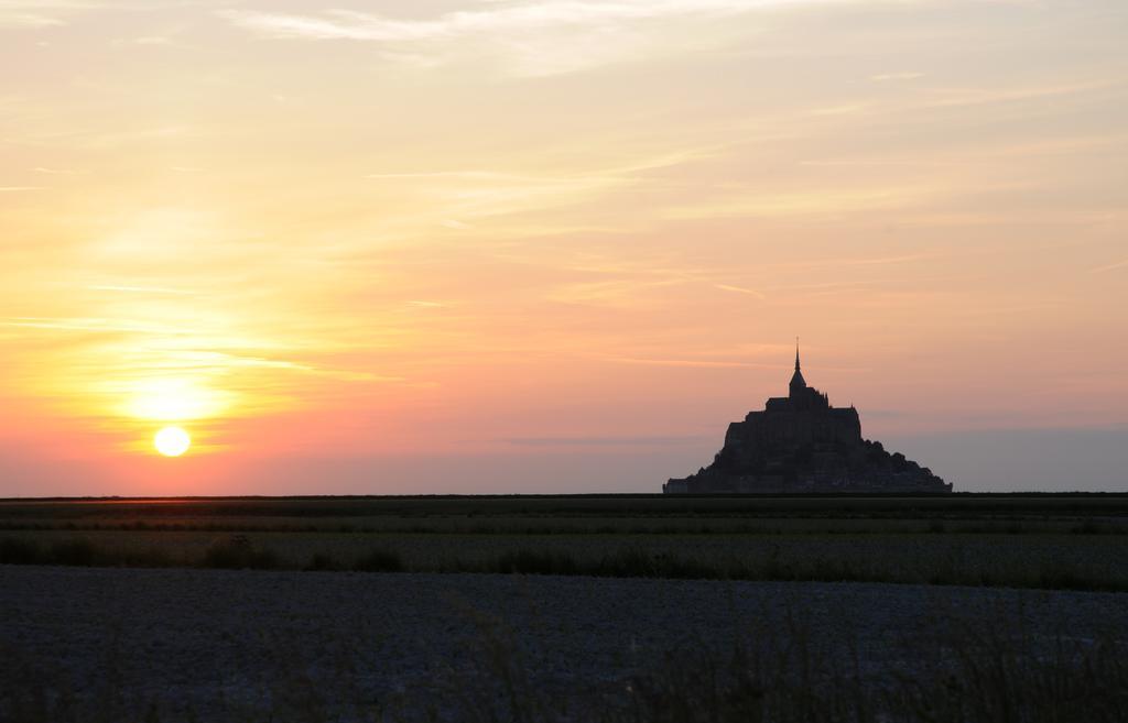 Hotel Le Gue Du Holme Saint-Quentin-sur-le-Homme Екстериор снимка