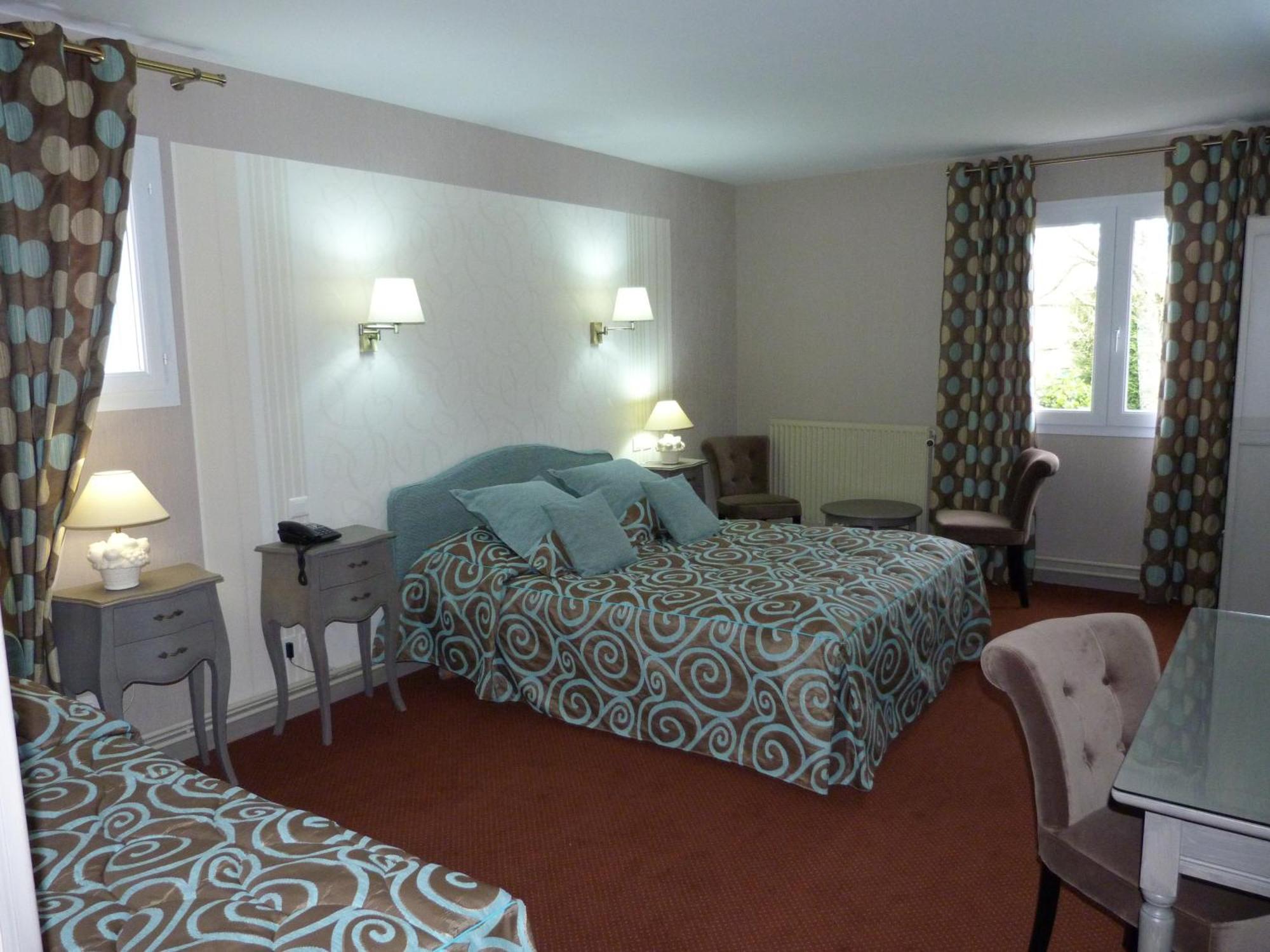 Hotel Le Gue Du Holme Saint-Quentin-sur-le-Homme Екстериор снимка
