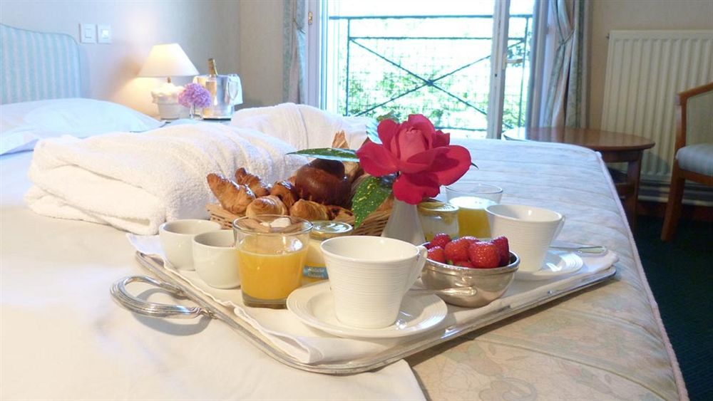 Hotel Le Gue Du Holme Saint-Quentin-sur-le-Homme Екстериор снимка