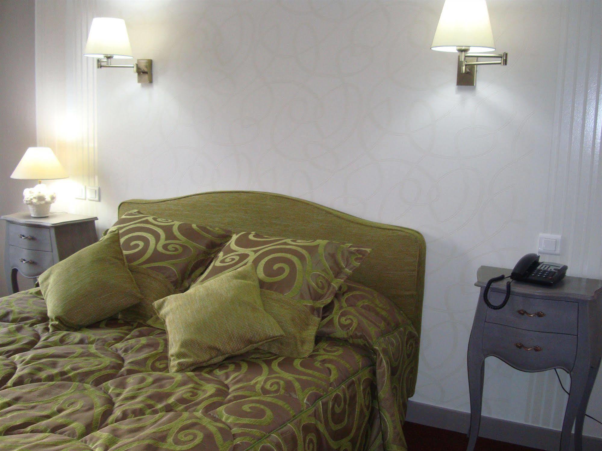 Hotel Le Gue Du Holme Saint-Quentin-sur-le-Homme Екстериор снимка